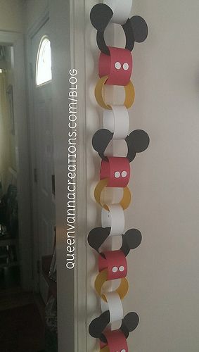 Mickey Mouse Disney paper chain Mickey Mouse Puzzle Printable, Disney Party For Adults, Mickey Mouse Charcuterie Board, Γενέθλια Mickey Mouse, Mickey Mouse Centerpieces, Miki Fare, Mickey Mouse Bday, Mickey Mouse Themed Birthday Party, Fiesta Mickey Mouse