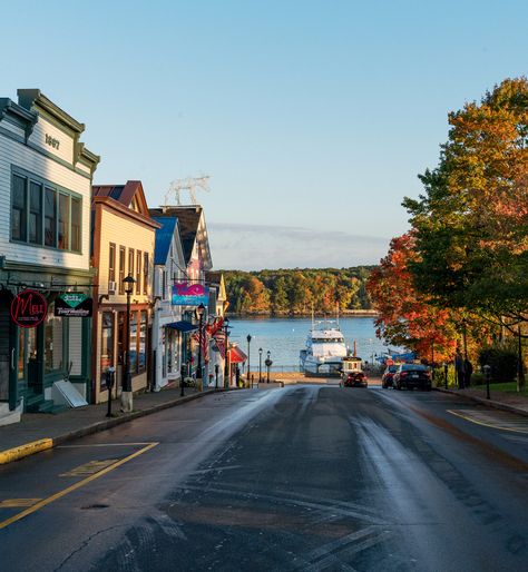 Maine Autumn, Maine Aesthetic, Maine Fall, Maine In The Fall, Moving To Maine, New England Aesthetic, England Aesthetic, Bar Harbor Maine, Maine Vacation