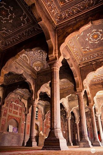 Mosque Architecture, Badshahi Mosque, Moorish Architecture, Magic Places, Arsitektur Masjid, Mughal Architecture, Pakistan Travel, Mughal Empire, Meri Jaan