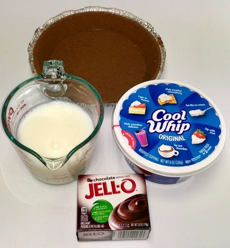 Cool Whip Chocolate Pudding Pie – In Dianes Kitchen Jello Coolwhip Desserts, Easy Pie Ideas, Chocolate Pudding Pie Easy, Jello Chocolate Pudding Pie, Chocolate Pudding Pie Recipe, Cool Whip Pies, Jello Pie, Pudding Pie Recipes, Chocolate Pudding Desserts