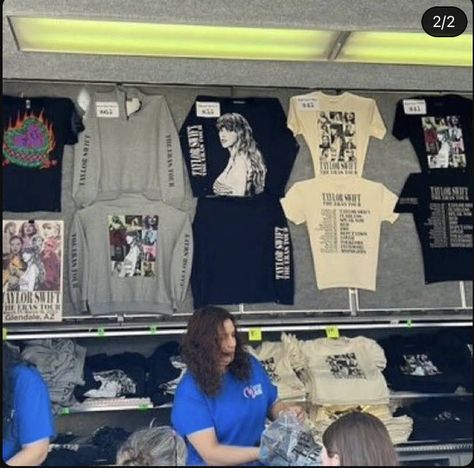 Eras Tour Essentials, Preppy Pictures, Journal Clothes, Eras Tour Merch, Angel Princess, Taylor Swift Tour Outfits, Blonde Cat, Swift Tour, Tour Merch