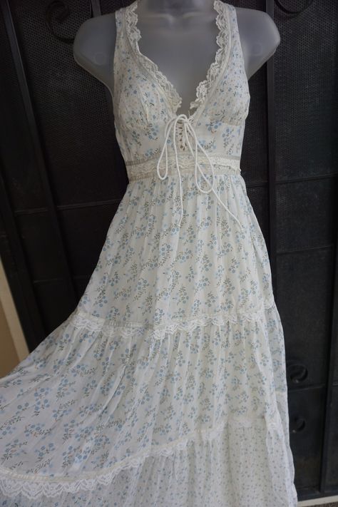 Gunne Sax Size 7 Small Prairie Lace Maxi Dress Corset Laces Front Bodice and Sleeveless 70s 1970s Floral Summer Sun Sundress - Etsy Prairie Dress 70s, Prairie Core Fashion, Gunne Sax Dress Vintage 70s, Prairie Clothes, Maxi Dress Outfit Casual, 70s Dresses, Prarie Dress, 70's Dress, Vintage Gunne Sax Dress