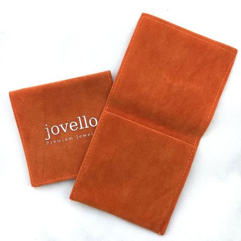 Luxe Packaging, Pouch Necklace, Jewelry Packaging Design, Packaging Pouch, Boho Jewelry Diy, Suede Jewelry, Diy Jewelry Earrings, Pouch Packaging, Necklace Orange