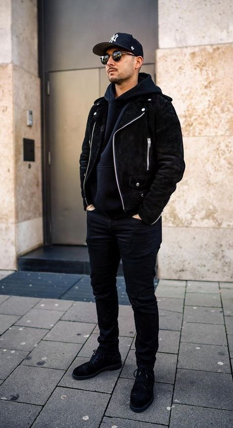 5 Ways To Pull Off All Black Outfit Like A Pro In 2020 Full Black Outfit Men Street Styles, All Black Sneakers Outfit Men, Black Winter Outfits Men, Black Hoodie Outfit Ideas, All Black Outfit Men Casual, All Black Outfit Men Street Styles, Full Black Outfit Men, Fashion Black Outfits, Black Hoodie Outfit Men