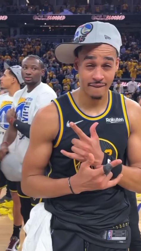 Jordan Poole Basketball, Poole Nba, Funny Basketball Pictures, Nba Wallpapers Stephen Curry, Nba Warriors, Nba Funny, Jordan Poole, Splash Brothers, Warriors Basketball