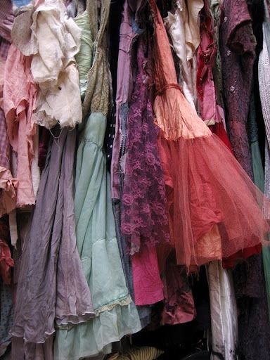 Haute Couture, Seville, Teater Drama, Dresses Hanging, Clothes Rack, Mode Inspiration, The Clothes, Look Cool, Hair Hair