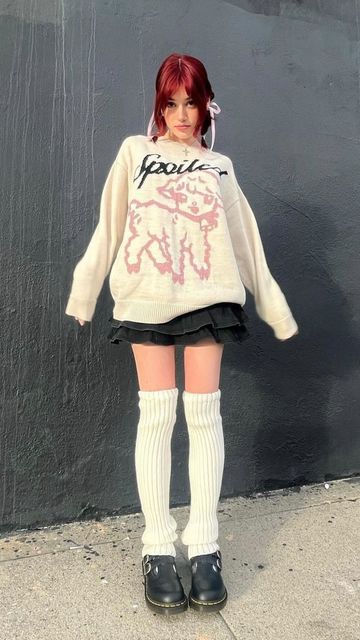 Outfits For 2024, What To Wear With A Skirt, Kawaii Casual Outfits, Minga London Outfits, Kawaii Outfits Casual, Mean Girl Outfits, Kawaii Style Outfits, Hair Styles For Hair, Cute Street Style Outfits