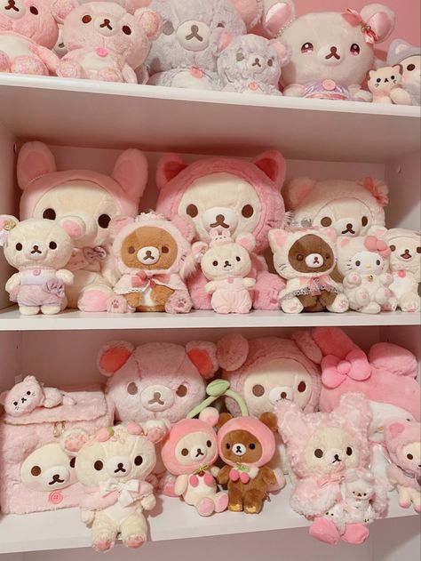 Cute Core Plushies, Cute Sanrio Plushies, Korilakkuma Collection, Korilakkuma Poster, Kawaiicore Plushies, Rilakkuma Bedroom, Sanrio Plushies Aesthetic, Cutecore Plushies, Korilakkuma Aesthetic