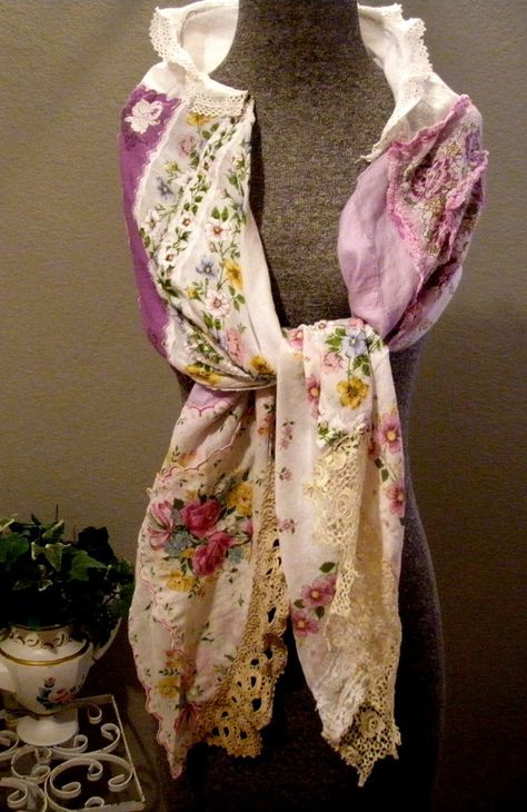 Patchwork, Upcycling, Handmade Scarfs Ideas, Hankie Crafts, Handkerchief Crafts, Lace Edges, Patchwork Scarf, Vintage Hankies, Beautiful Scarf