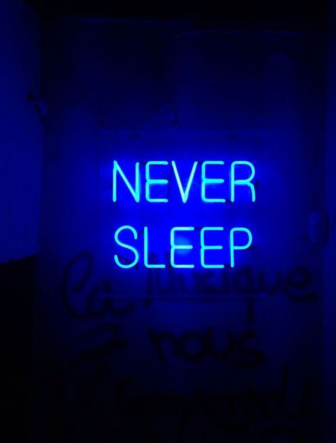 "I don't sleep thinking about meaningless things for me..." Blue Aesthetic Grunge, Neon Azul, Hijau Neon, Image Bleu, Blue Neon Lights, Blue Aesthetic Dark, Neon Quotes, Dark Blue Wallpaper, Everything Is Blue