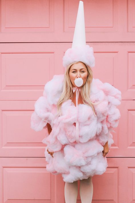 Diy Halloween Costume Ideas For Women, Diy Cotton Candy Costume Women, Candy Themed Halloween Costumes, Pink Costume Ideas Halloween, Diy Candy Costume Women, Maškare Kostimi, Cotton Candy Costume Women, Candyland Outfit Women, Candyland Costume Women