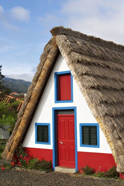 Funchal, Fairytale Houses, Thatched House, Floating Garden, Unusual Homes, Vernacular Architecture, Island House, Thatched Roof, A Frame House