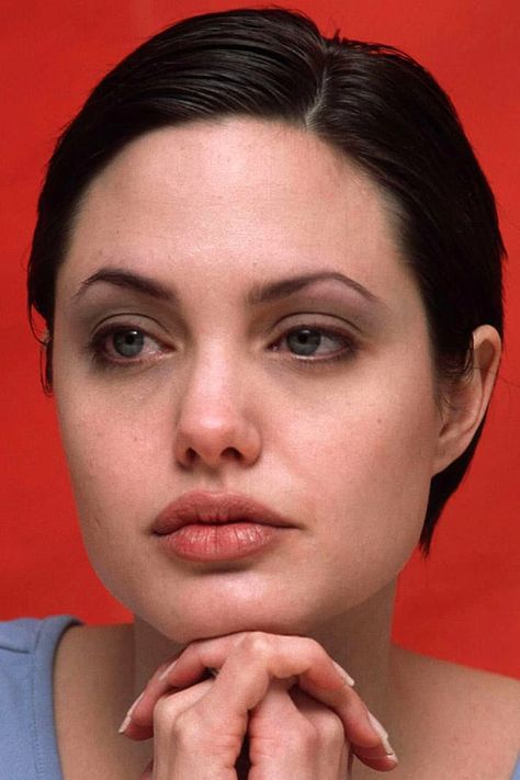 Angeles, Angelina Jolie Plastic Surgery, Young Priscilla Presley, Angelina Jolie Hair, Angelina Jolie Makeup, Rhinoplasty Before And After, Holly Marie Combs, Shannen Doherty, White Makeup