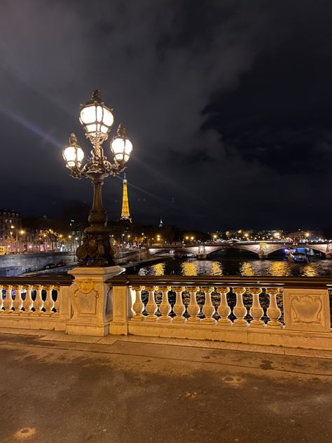 Paris View Night, French Night Aesthetic, France Night Aesthetic, Romantic Night Aesthetic, Paris Streets Aesthetic, Night Paris Aesthetic, Paris At Night Aesthetic, Paris Night View, Streetlight Aesthetic