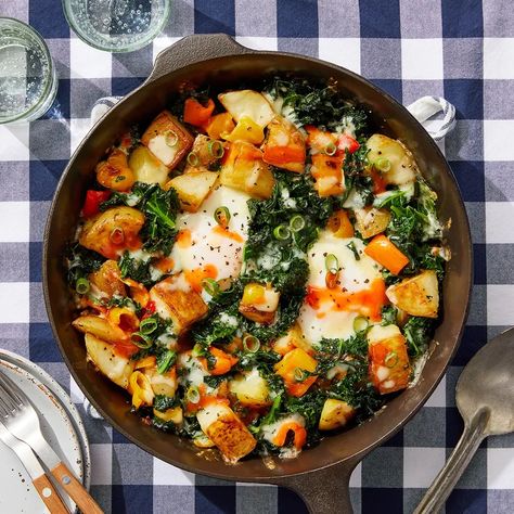 Recipe: Potato & Kale Hash with Baked Eggs & Hot Sauce - Blue Apron Oven Chips, Gerd Friendly, Blue Apron Recipes, Reality Bites, Potato Hash, Blue Apron, Crispy Potatoes, Meal Kit, Baked Eggs
