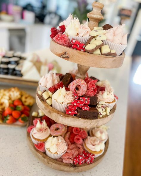 MELBOURNE'S LUXURY PICNIC & EVENT STYLING on Instagram: “〰️ our client also added on our dessert tower and two perfect little platters for the children to enjoy. With our dessert towers…” Crab Feed, Picnic Event, Dessert Tower, Valentine Dinner Party, Heart Desserts, Luxury Picnic, Forest Party, Events Decor, Valentine Dinner