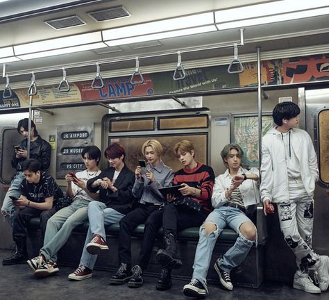 صفحات التلوين, 17 Kpop, Gambar Figur, Kids Groups, Skz In Cute, Savage Kids, Losing A Child, Homeless Children, Felix Stray Kids