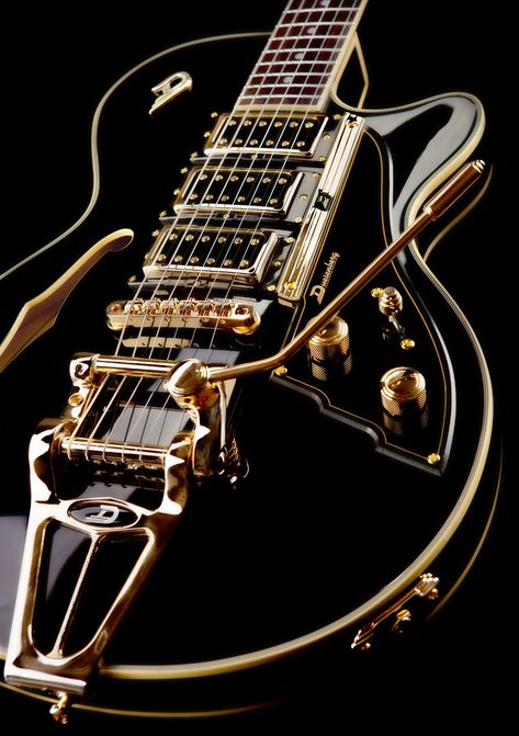 Duesenberg Duesenberg Guitar, Cool Electric Guitars, Gibson Guitars, Beautiful Guitars, Guitar Art, Custom Guitars, Fender Telecaster, Fender Stratocaster, Guitar Design