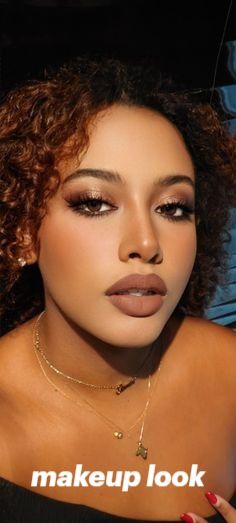 latte makeup look Brown Golden Makeup Look, Bronze Makeup On Brown Skin, Soft Glam Brown Makeup, Eyeshadow For Morena, Brown Shimmer Makeup, Makeup Look For Dusky Skin, Eyeshadow For Dusky Skin, Chocolate Brown Eyeshadow, Gold Makeup Brown Skin