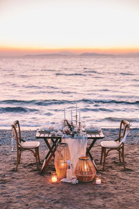 This sunset wedding dinner set at a private beach of the Athenian Riviera is an ode to the laid back luxury and summer vibes | Athens Wedding Planner & Designer: @mitheoevents Photo: @pahountisg Venue: Kavouri private beach | #mitheoevents #weddingplannergreece #destinationweddingplanner #athenswedding #elopement #beachwedding #intimatewedding #seathemewedding #weddingdinner #weddingstyling #weddingdecor #romanticdinner #beachdinner #tablesetting #beachdecor #sunsetdinner #tablescape Romantic Dinner At Beach, Beach Dinner Ideas Romantic, Private Beach Dinner, Private Beach Ideas, Private Beach Proposal, Romantic Set Up, Private Dinner For Two Romantic, Romantic Dinner Beach, Beach Dinner Aesthetic