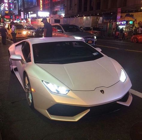 Pearl white Lambo Pearl White Car, Versace Mermaid, White Lambo, White Lamborghini, Biker Aesthetic, Lamborghini Urus, Girl Lifestyle, Rich Girl Lifestyle, Lamborghini Cars