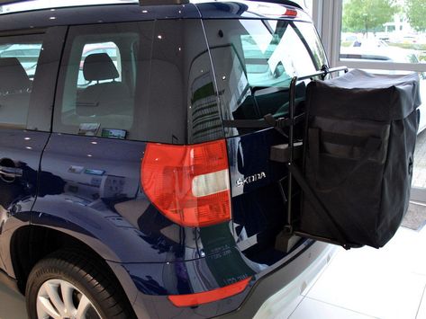 Skoda Yeti Roof Box – No Bars No Clamps No Brackets : No Fuss Van, Cars, Camper Car, Škoda Yeti, Adventure Car, Roof Box, Roof Rack, Van Life, Roof