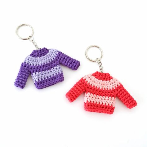 Stitch by Fay Valentine's Day Round-Up - Free Patterns - Stitch by Fay Amigurumi Patterns, Keychain Crochet Pattern, Credit Card Pouch, Crochet Backpack Pattern, Make And Do Crew, Double Crochet Decrease, Keychain Pattern, Keychain Crochet, Crochet Keychain Pattern