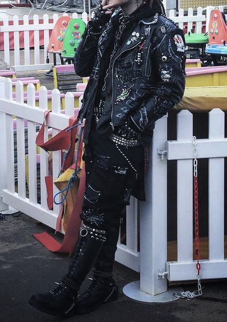 Goth Aesthetic Masculine, Metal Vest Outfit, Guy Punk Outfits, Fancy Punk Outfits Men, Edgy Style Outfits Men, Alternative Outfit Ideas Men, Metal Alternative Aesthetic, Punk Inspired Outfits Men, Goth Fur Coat Outfit