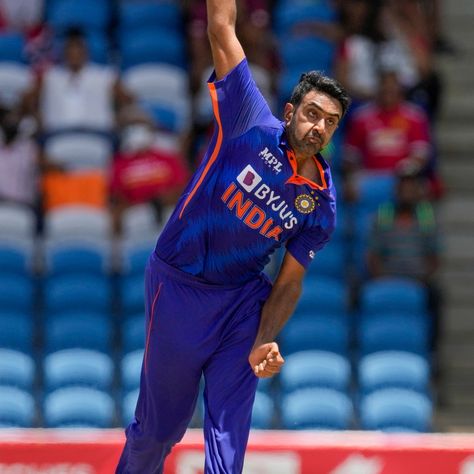 Cricket, IND VS SL, Asia Cup: Ravichandran Ashwin Replaces Ravi Bishnoi; Technique Aimed toward Focusing on Southpaws, #Aimed #Ashwin #Asia #AsiaCup #Bishnoi #Cup #IND #INDvsSL #India #pakistan #Ravi #RaviBishnoi #Ravichandran #RavichandranAshwin #Replaces #RohitSharma #SL #Southpaws #SriLanka #Strategy #Targeting Check more at https://timesof24.com/ind-vs-sl-asia-cup-ravichandran-ashwin-replaces-ravi-bishnoi-technique-aimed-toward-focusing-on-southpaws/ Sports, India, Ravi Bishnoi, Ravichandran Ashwin, Asia Cup, Pakistan, Sports Jersey, Quick Saves