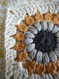 Crochet Sunburst Granny Square, Chair Crochet, Crochet Sunburst, Motifs Granny Square, Sunburst Granny Square, Granny Square Projects, Purple Chair, شال كروشيه, Granny Square Blanket