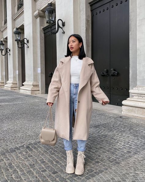 Thanya | THANYAW on Instagram: “Nude outfits for the win 🤎 YES or NO? Anzeige | Brands are tagged” Winter Clothes Inspo Outfit, Winter Outfit London, London In October Outfits, Winter Classy Outfits, Inspo Outfits Invierno, 2023 Fall Outfits, Winter Outfits Coat, Winter College Outfits, London Outfit Winter