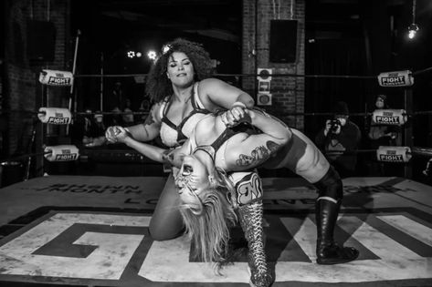 Professional Wrestling, Catfight Wrestling, Body Slam, Female Role Models, Professional Wrestlers, Anatomy Poses, Music Venue, Women's Wrestling, Female Wrestlers