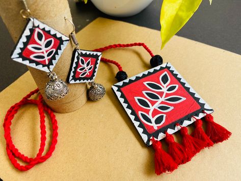 Handmade Jwellary Idea, Febric Jwellary, Jute Jewellery, Hand Painted Jewellery, Jewellery Tutorial, Jewellery Designing, Diwali Ideas, Painted Jewellery, Diy Jewelry Set