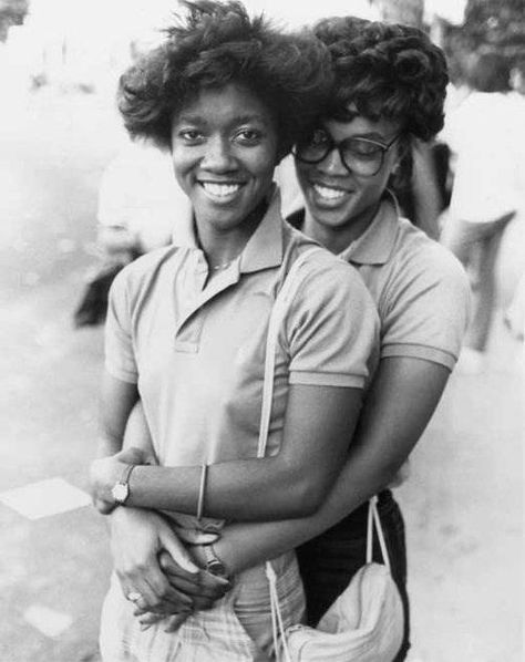 Couples Vintage, Vintage Lesbian, Black Lesbians, Woman Loving Woman, Vintage Couples, Lesbian Art, Poses References, Lesbian Love, Photo Couple