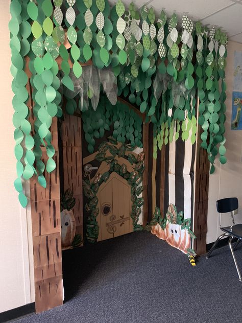 Nature Theme Bulletin Board, Forest Decorations Classroom, Enchanted Forest Decorations Fairytale, Forest Themed Classroom Ideas, Tree Door Decorations Classroom, Classroom Woodland Theme, Nature Classroom Theme Preschool, Trending Classroom Themes, Fairy Bulletin Board