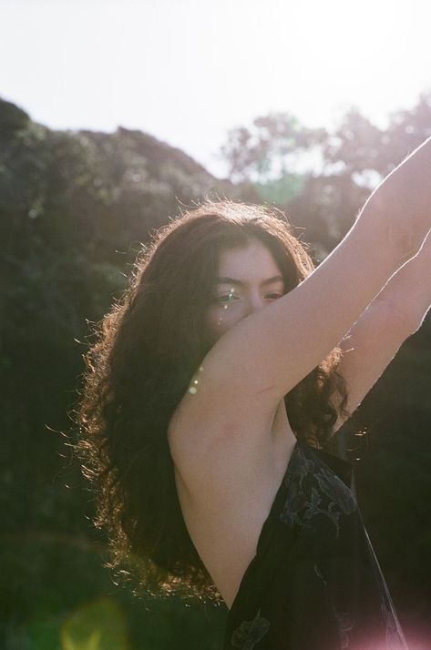 Lorde Aesthetic, Lorde Solar Power, Pink Floyd Roger Waters, Power Fashion, Summertime Madness, Feminine Urge, More Instagram Followers, Vsco Photography, Roger Waters