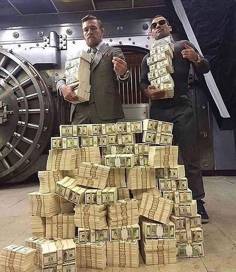 The billionaire boss club (@billionairebossclubb) • Instagram photos and videos Stacks Of Money, Surveys That Pay Cash, Free Money Hack, Saving Money Diy, Billionaire Life, Money Hustle, Money Images, Money Generator, Rich Money