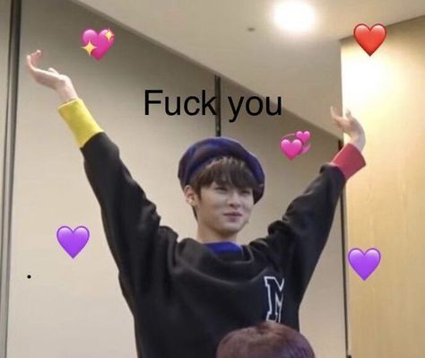 Skz Love Reaction, Kpop Meme Love, Anime Meme Face Hilarious, Good Boy Gone Bad Txt, Lee Know Meme, K Pop Boys, Skz Meme, Stickers Kpop, Bts Meme Faces