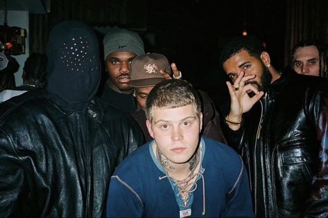 STRAPPED! | Hip-Hop/Rap News on Twitter: "Kanye West, Travis Scott, Drake, Yung Lean & Baby Keem hanging out 👀🔥🐐… " Drake Travis Scott, Baby Keem, Rap News, Travis Scott Wallpapers, Inspo Fits, Yung Lean, Legendary Pictures, Hip Hop Rap, Travis Scott