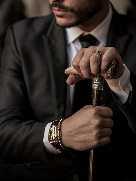 Man With Cane Aesthetic, Powerful Man Aesthetic, Italian Men Mafia, Dark Academia Fashion Male, Mens Aesthetic, Gentleman Aesthetic, Modern Jewellery Design, Modern Men, Mens Rings Fashion