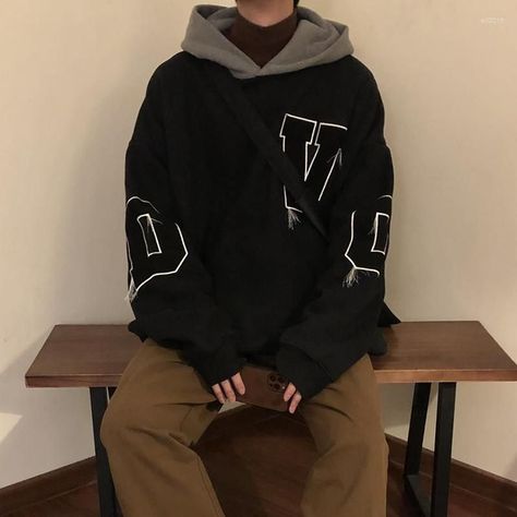 Unisex Winter Outfits, Oversized Casual Outfits Men, Oversized Hoodie Men Outfit, Mens Asian Streetwear, Cozy Mens Fashion, Hoodie Aesthetic Men, Men Oversized Outfit, Korean Oversized Hoodie, Black Hoodie Outfit Men