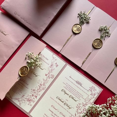 Naquee X Saboohi ❤️ . Delicate pink hues intertwine with shimmering gold creating a bespoke wedding invite. With every detail meticulously crafted by hand, this invitation whispers of love, elegance, and the promise of a joyous union. . Wedding Cards, wedding invitations, wedding invites, handmade, personalised, aesthetic, modern invitations, kolkata, small business. . #weddinginvitation #aesthetic #handcrafted #weddingcard #personalised Wedding Cards Aesthetic, Wedding Card Aesthetic, Aesthetic Invitation Card, Wedding Invites Handmade, Modern Invitations, Unique Wedding Cards, Elegant Wedding Invitation Card, Modern Invitation, Invitations Wedding