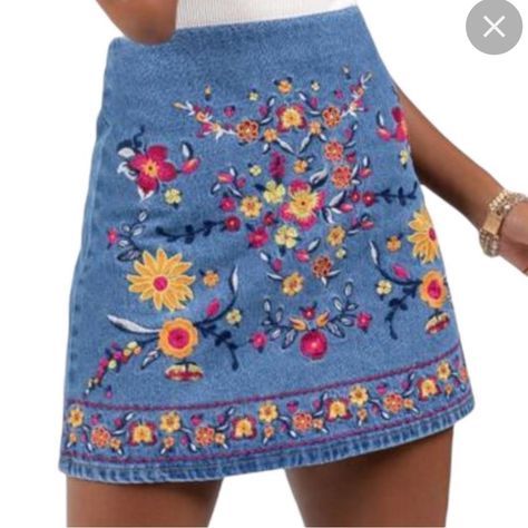 Embroidered Mini Skirt Brand New With Tags Size L Denim Skirt, Embroidery Denim, Embroidery Skirt, Embroidered Skirt, Summer Lovin, Embroidered Jeans, Denim Mini, Embroidery Projects, Denim Fashion