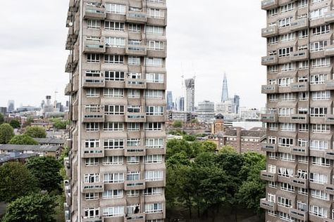 Cotton Garden Estate: a view from a tower block council flat in Elephant and Castle Anglo Gothic, Council Flat, Buckingham Palace London, Council Estate, Housing Crisis, Elephant And Castle, Block Of Flats, Brutalist Buildings, Garden Estate