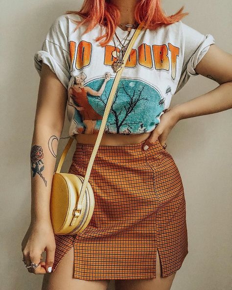 𝓷𝓲𝓬𝓸𝓵𝓮  𝓪𝓵𝔂𝓼𝓮 on Instagram: “1 plaid mini skirt styled 3 ways 🧡 Which one would you wear? (skirt is linked in my stories!) #outfitideas💡” Rocker Chic, Tela, Band Tee Style, Nicole Alyse, Rocker Chic Outfit, Band Tee Outfits, Edgy Summer Outfits, Mini Skirt Style, Tomboy Chic