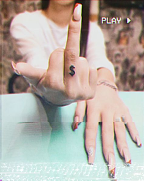 Finger Tattoos Money Sign, Dollar Sign Tattoo On Finger, Money Sign Tattoo On Finger, Dollar Sign Finger Tattoo, Dollar Sign Tattoo Small, Money Symbol Tattoo, Money Sign Tattoo, Cousin Cousine, Dollar Sign Tattoo