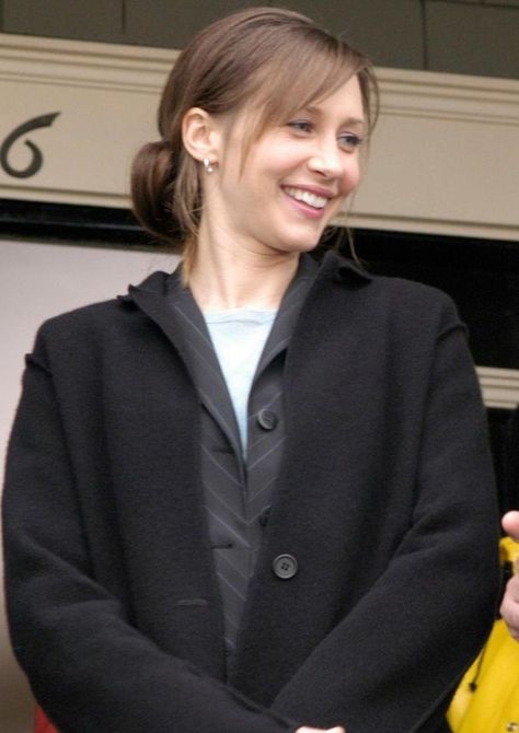 Vera Farmiga Cute, Farmiga Sisters, Ed E Lorraine Warren, Conjuring Universe, Norma Bates, Lorraine Warren, Vera Farmiga, Vintage Fits, Woman Crush