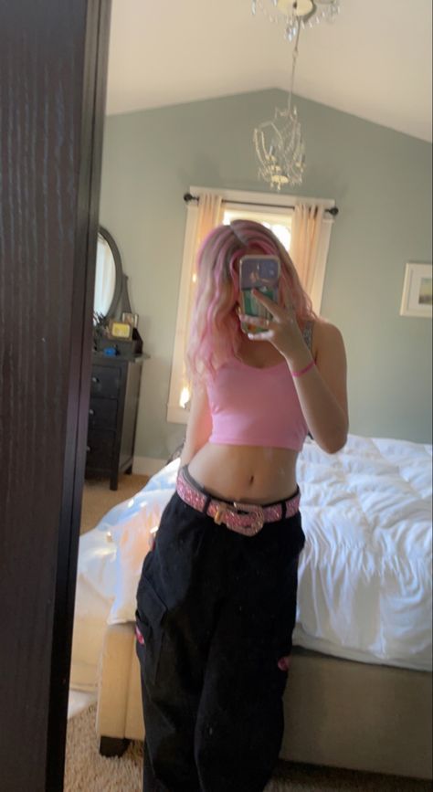 Black Cargos Pink Top, Cute Pink Streetwear Outfits, Pink Outfits Baggy, Hyper Girly Outfits, Pink And White Y2k Outfit, Concert Outfit Pink And Black, Y2k Pink Outfit Ideas, Pink Edgy Aesthetic Outfits, Pink N Black Outfit