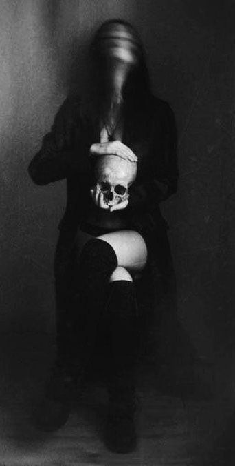 Romantic Goth Photoshoot, Woman Crawling Pose, Secret Aesthetic Dark, Dark Moody Photography, Head On Lap, Gothic Photoshoot Ideas, Creepy Photoshoot Ideas, Black Vampire Aesthetic, Dark Portrait Photography