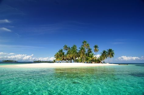 The 12 Best Beaches in Panama - 2021 Guide with Photos Pantanal, Romantic Honeymoon Destinations, Costa Rica, Turks And Caicos Honeymoon, San Blas Panama, San Blas Islands, Adventurous Honeymoon, Honeymoon Resorts, Awesome Photography